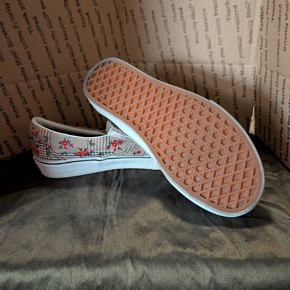 Vans Plaid Slip-On Sneakers with Red Floral Embroidery - Picture 4 of 5